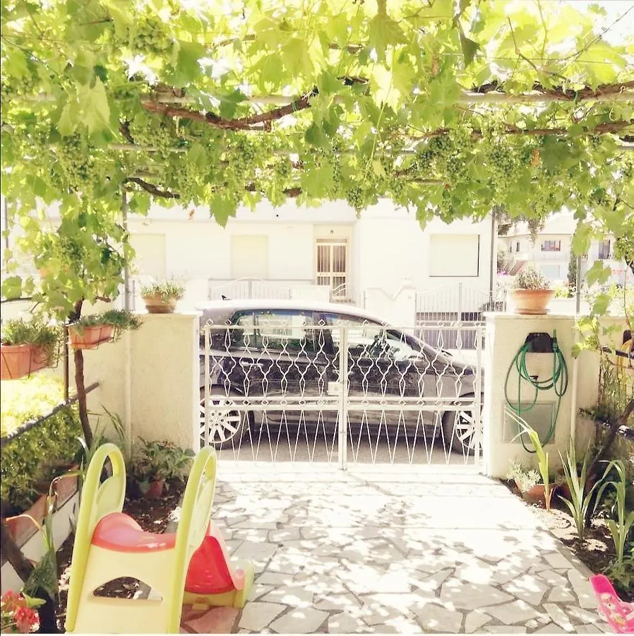 Casa Pergola D'Uva Villa Cecina  0*, Cecina (Livorno) Italy